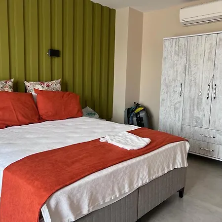 Lina Life Apartment